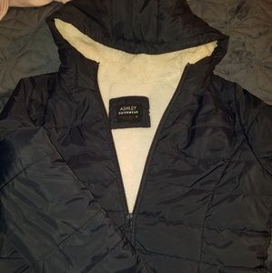 Puffer jacket with sherpa lining
